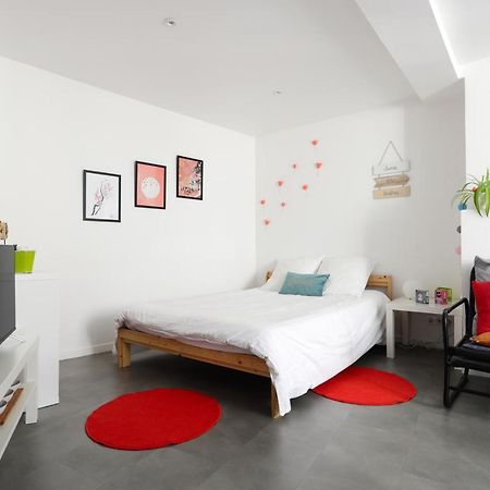 Charmant Studio, Au Coeur De La Ville De Риом Екстериор снимка