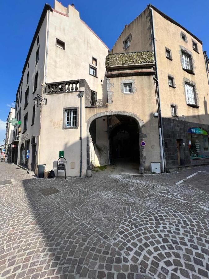 Charmant Studio, Au Coeur De La Ville De Риом Екстериор снимка